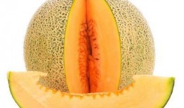 小女儿吃哈密瓜视频,萌态十足