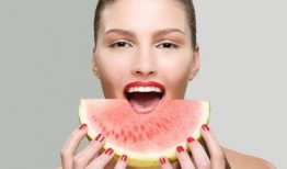 美女图片吃瓜视频网站,网络娱乐的诱惑与风险