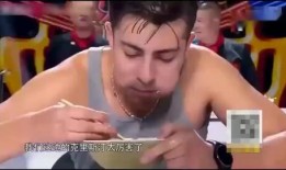 美女吃瓜成精视频,美女吃瓜竟成精，视频走红网络引热议