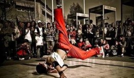 新生街舞吃瓜事件视频,一场校园风波的真相揭秘