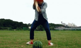 唐山女孩吃瓜事件视频,一场引发热议的网络视频风波