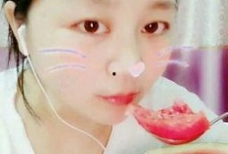 吃小瓜的主播有哪些呢视频,揭秘网络红人的瓜田秘境